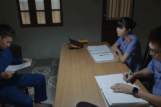 Lằn ranh tập 37: Khắc sững sờ khi Vinh giấu tang vật tại nhà riêng
