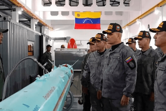 Hợp tác quân sự Venezuela - Iran: Chuyển giao công nghệ và khí tài
