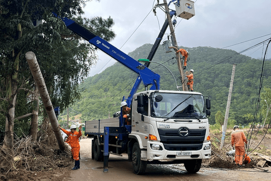 Đội quản lý điện Đơn Dương: Nước rút đến đâu, điện sáng đến đó