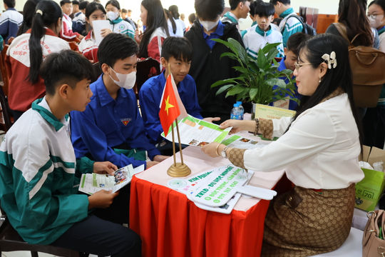 Hiệp Thạnh đồng hành để người nghèo tự vươn lên
