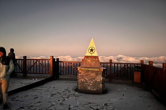 Sa Pa: Chờ đợi mùa đông tuyết trắng trên đỉnh Fansipan