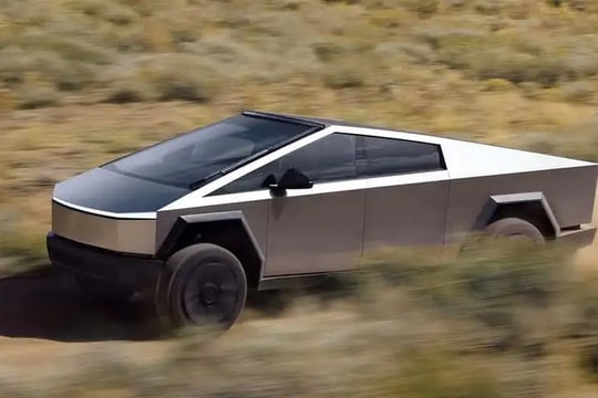 Tay nắm cửa Tesla: Tiềm ẩn rủi ro an toàn sau thiết kế tối giản