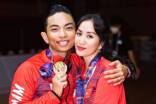 Khánh Thi: Nữ trọng tài quốc tế WDSF đầu tiên của Việt Nam
