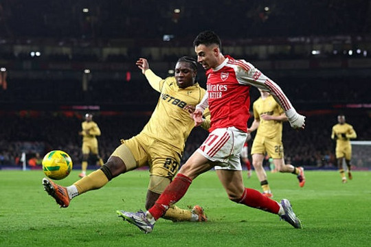 Arsenal vào bán kết Carabao Cup: Nỗi lo từ chấn thương của Martinelli