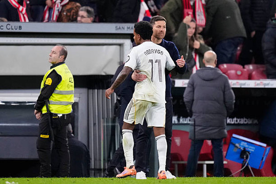 Xabi Alonso và bí quyết hồi sinh đôi chân ma thuật Rodrygo