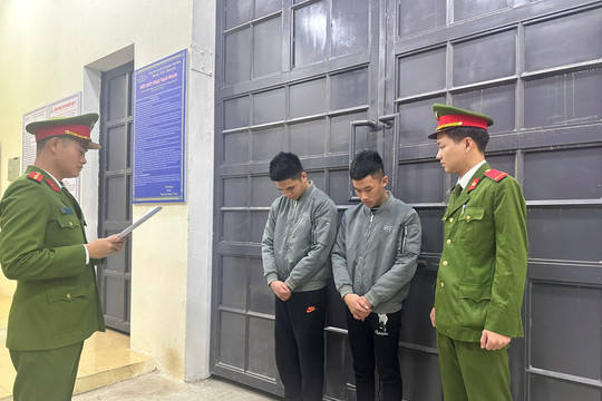 Hà Tĩnh khởi tố 2 đối tượng lừa đảo bán điện thoại qua mạng