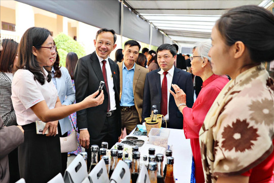 Khai trương không gian trưng bày sản phẩm OCOP chào mừng Đại hội Hội Nông dân tỉnh Lâm Đồng