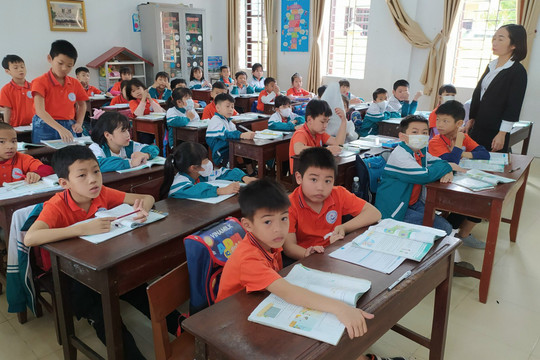 Thời gian giữ chức danh nghề để xét thăng hạng giáo viên tiểu học