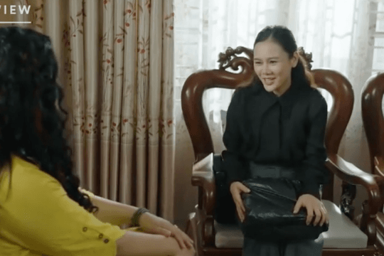 Lằn ranh tập 39: Nguyệt hối lộ sếp, nghi vấn sửa kết quả thanh tra
