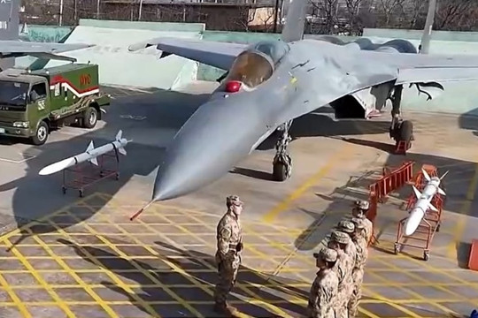 Trung Quốc hiện đại hóa dòng tiêm kích Su-27 lên tầm cao mới