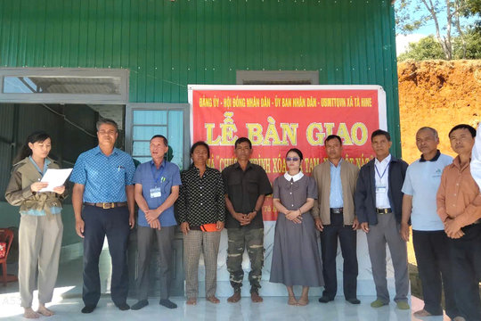 Tà Hine khơi dậy nội lực, đưa giảm nghèo đi vào chiều sâu
