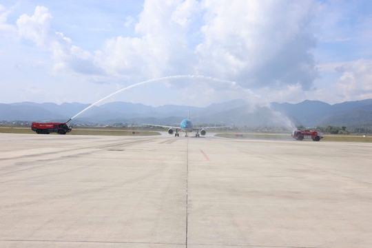 Khai trương đường bay thẳng TP.HCM - Điện Biên của Vietnam Airlines