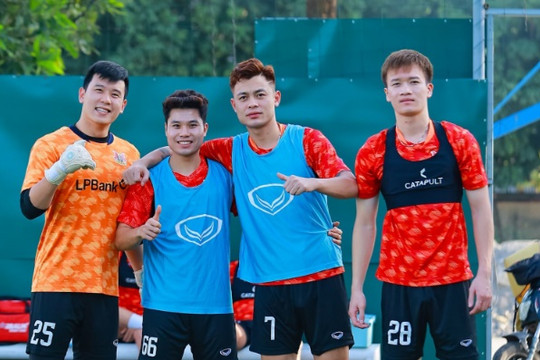Ồn ào Đức Chiến rời Thể Công Viettel: Bài học về ứng xử