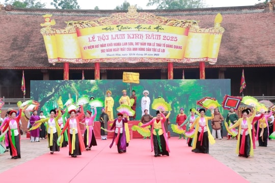 Nâng tầm văn hóa, thể thao, du lịch Việt Nam