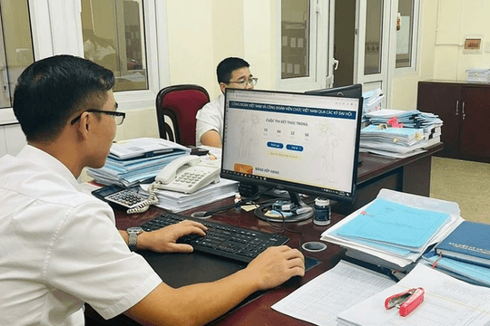 Chuyên viên chính có được chuyển làm Giáo viên THPT hạng I?