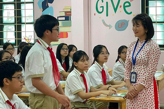 Điều kiện chuyển hạng giáo viên THCS
