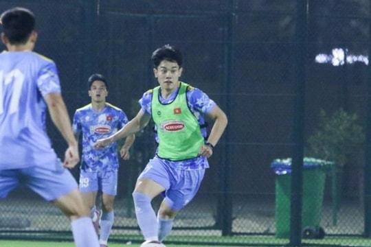 Đình Bắc hạ quyết tâm tại Qatar, HAGL vô địch giải Tứ hùng