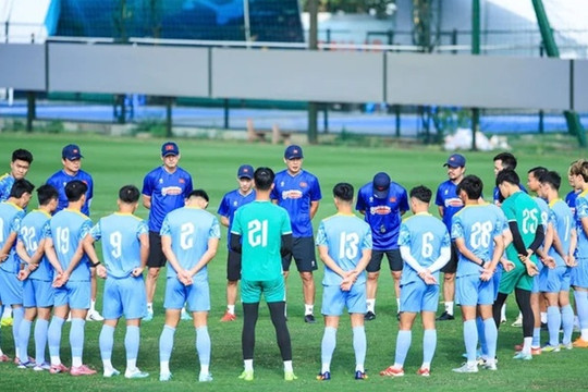 HLV Kim Sang-sik đẩy cao cường độ tập luyện cho U23 Việt Nam