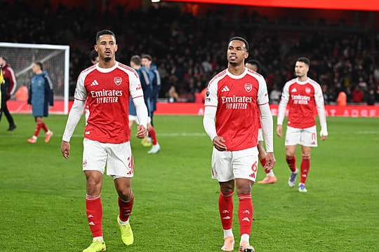 Arsenal và Man City: Cuộc đối đầu giữa hai triết lý trái ngược
