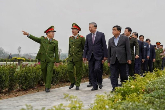 Tổng Bí thư Tô Lâm thăm, làm việc tại Trung tâm Dữ liệu Quốc gia, Bộ Công an