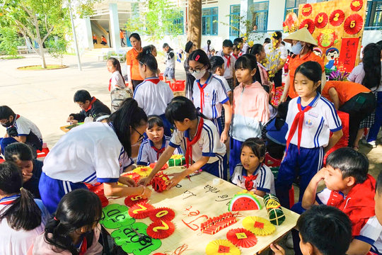 Tết âm lịch 2026 học sinh Lâm Đồng nghỉ 14 ngày