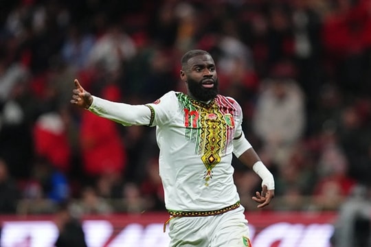 Man United nhắm đóa nở muộn Lassine Sinayoko: Canh bạc rủi ro thấp của Ruben Amorim