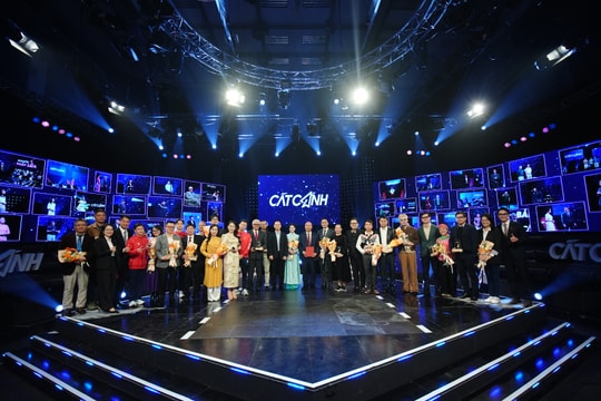 Gala Cất cánh 2025: Khẳng định giá trị tri thức và khát vọng vươn xa