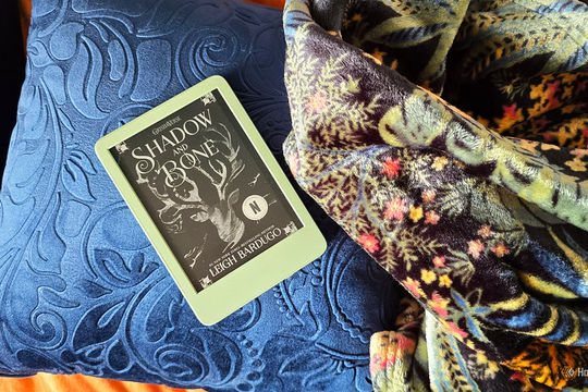 Có nên dán màn hình cho máy đọc sách Kindle? Những lưu ý quan trọng để bảo vệ thiết bị