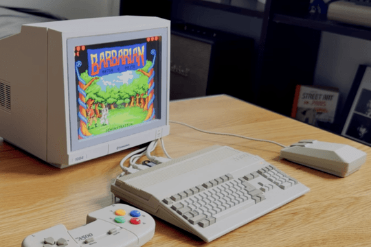 YouTuber chế tạo màn hình Commodore 1084 mini bằng in 3D cho Amiga A500 và C64 Mini