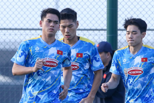 U23 Việt Nam rèn thể lực tại Qatar và lộ diện ứng viên thay HLV Mai Đức Chung