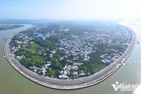 Cận cảnh tuyến đường ven sông Đồng Nai 2.000 tỷ sắp hoàn thành vắt qua biệt thự cổ