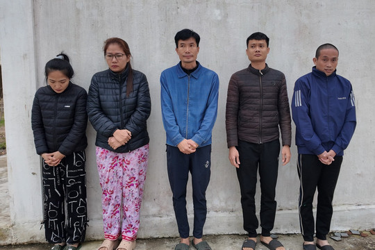 Công an Hà Tĩnh triệt phá đường dây buôn bán 47.500 bao thuốc lá giả từ Campuchia