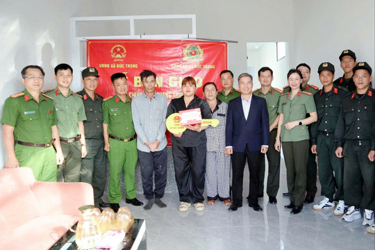 Công an Lâm Đồng hoàn thành 9 căn nhà trong chiến dịch Quang Trung