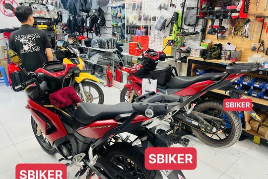 Baga Givi ZR và Cảng Givi HRX - Giải pháp chở đồ an toàn cho xe máy
