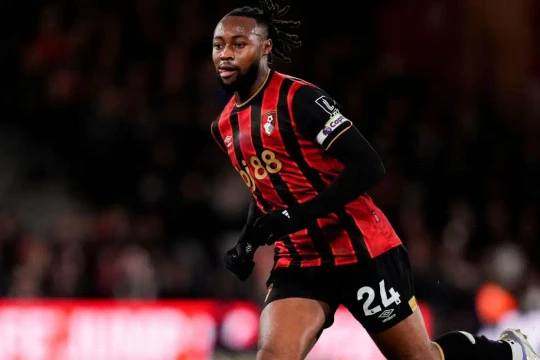 Man City chốt bom tấn Antoine Semenyo 65 triệu bảng nhằm quyết đấu Arsenal