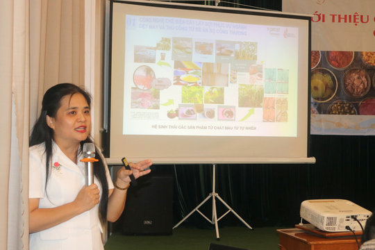 Lụa mềm từ dứa dại Phú Quý
