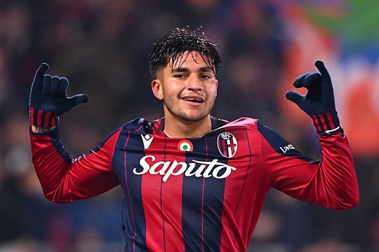 Chelsea chi 44 triệu bảng cho Santiago Castro: Lời giải cho bài toán số 9?