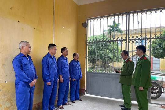 Khởi tố các chủ hộ kinh doanh sản phẩm chì, nhựa tái chế về tội trốn thuế