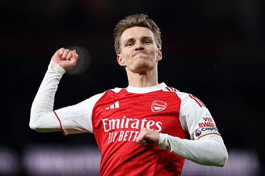Martin Odegaard: "Cơn khát" đỉnh cao và sự hồi sinh của thủ lĩnh Arsenal
