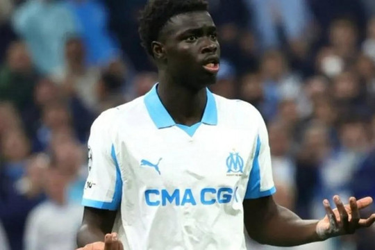 Arsenal và Chelsea đại chiến vì viên ngọc quý 18 tuổi của bóng đá Pháp
