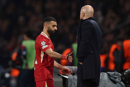 Mohamed Salah chốt tương lai tại Liverpool: Không rời đi trong kỳ chuyển nhượng tháng 1