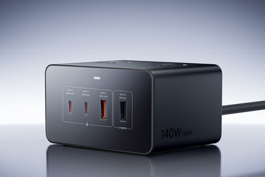 Xiaomi chuẩn bị ra mắt trạm sạc để bàn 140W tích hợp đa cổng và ổ cắm AC