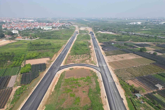 Tiến độ đường Vành đai 4 Hà Nội: Phấn đấu hoàn thành đường song hành quý 2/2026