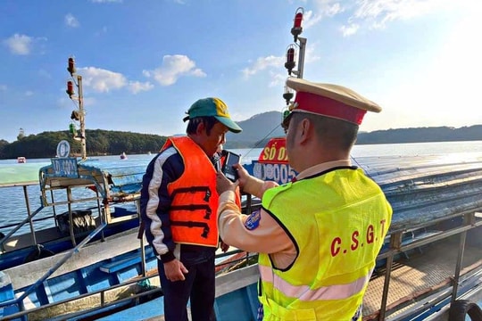 Lâm Đồng siết chặt quản lý phương tiện chở khách đường thủy dịp Tết Dương lịch 2026