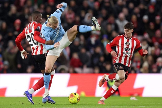 Man City hòa Sunderland 0-0: Arsenal nới rộng khoảng cách lên 4 điểm
