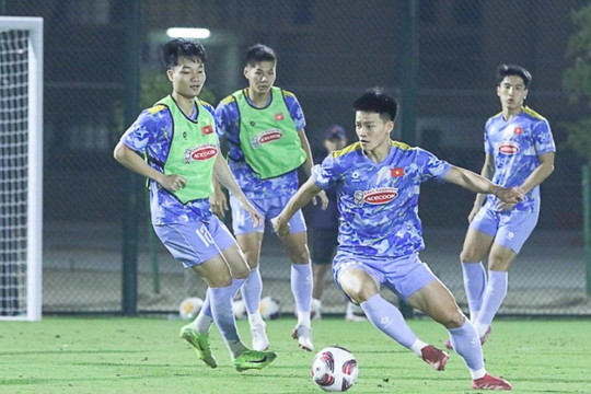 HLV Kim Sang Sik và bài toán hàng công U23 Việt Nam trước VCK U23 châu Á: Tìm người thay Thanh Nhàn
