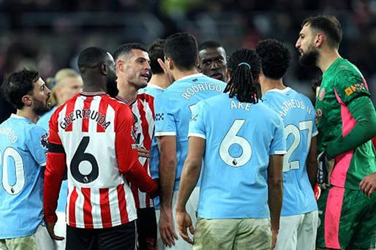 Man City chia điểm nhạt nhòa: Khi pháo đài Sunderland khuất phục Erling Haaland