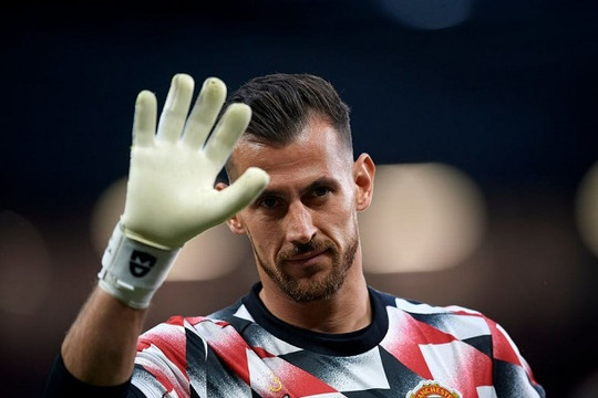 Man Utd và bài học từ cú sốc Dubravka: Sự tỉnh táo trong kỳ chuyển nhượng mùa Đông