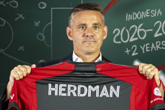 PSSI gây sốc khi trao 'kim bài miễn tử' cho tân HLV John Herdman