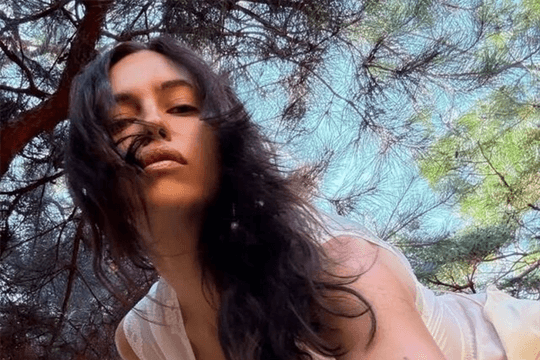 Siêu mẫu Irina Shayk gây sốt khi tiết lộ Seoul là điểm đến yêu thích nhất năm qua
